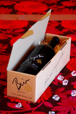 Bein Merlot Magnum in single box, the pretty gift for every occasion